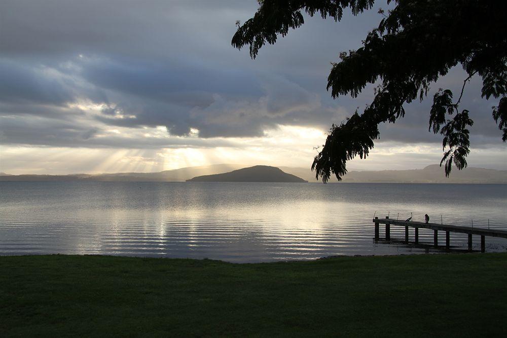 Nicara Lakeside Lodge Rotorua Exterior foto