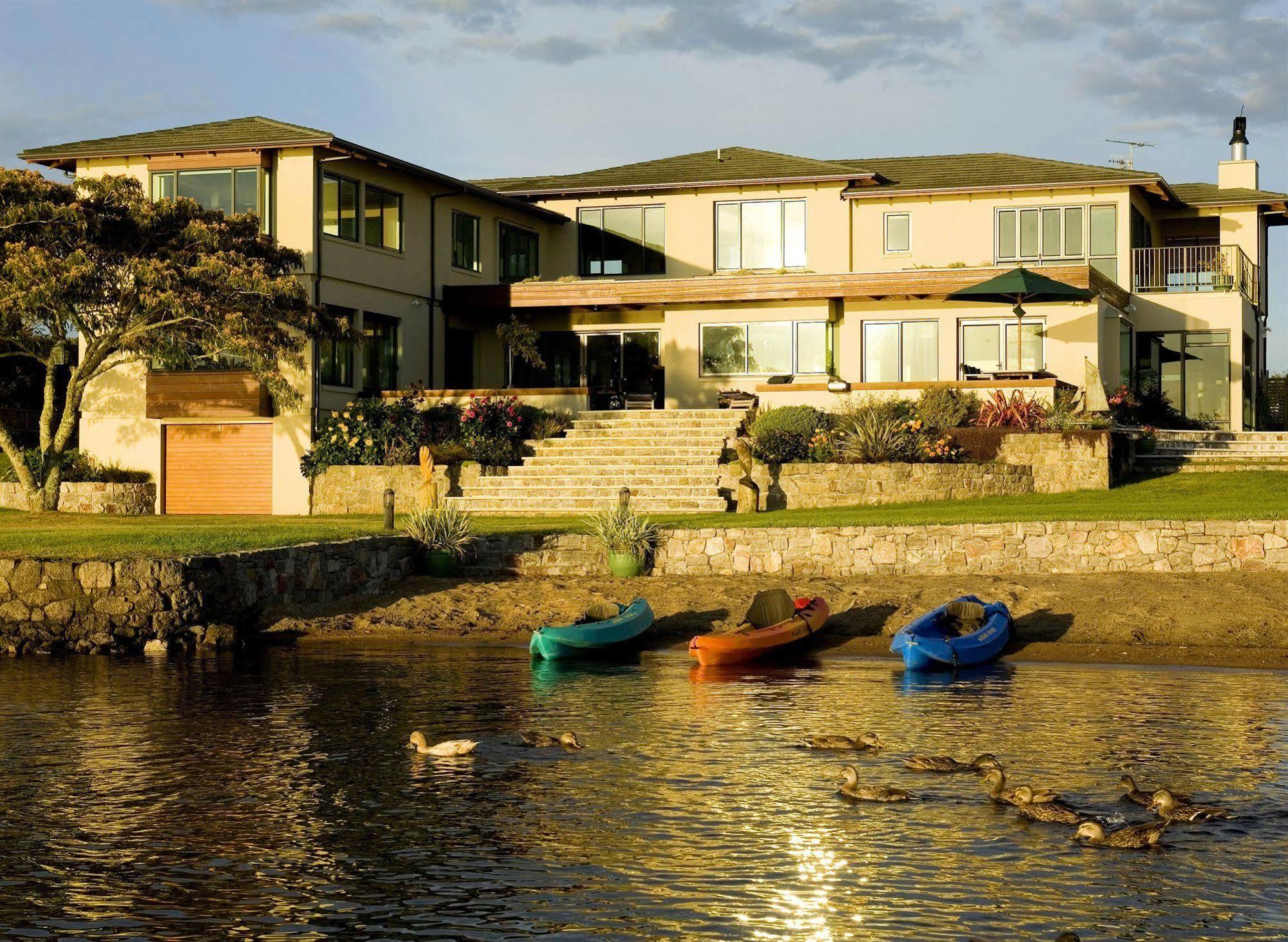 Nicara Lakeside Lodge Rotorua Exterior foto