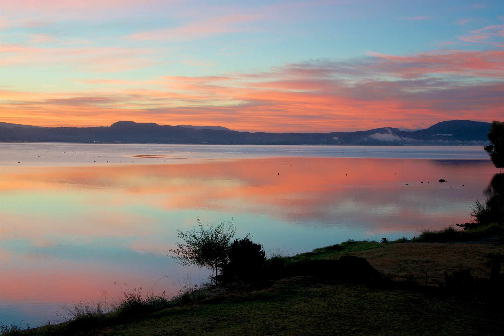 Nicara Lakeside Lodge Rotorua Exterior foto